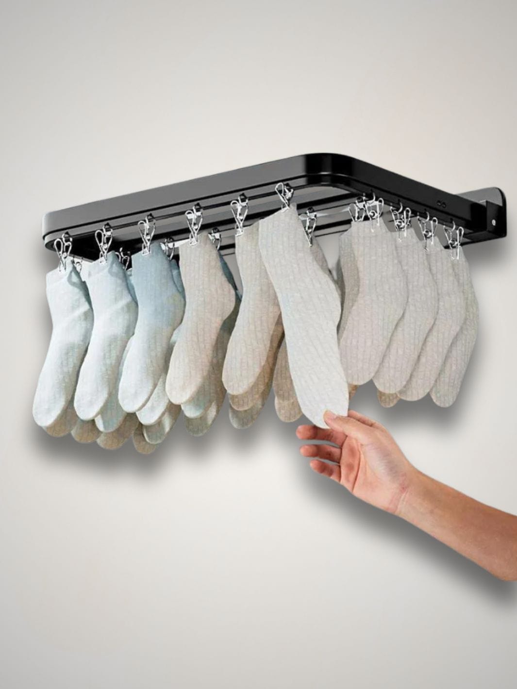 Wall mounted clothes rack with clips